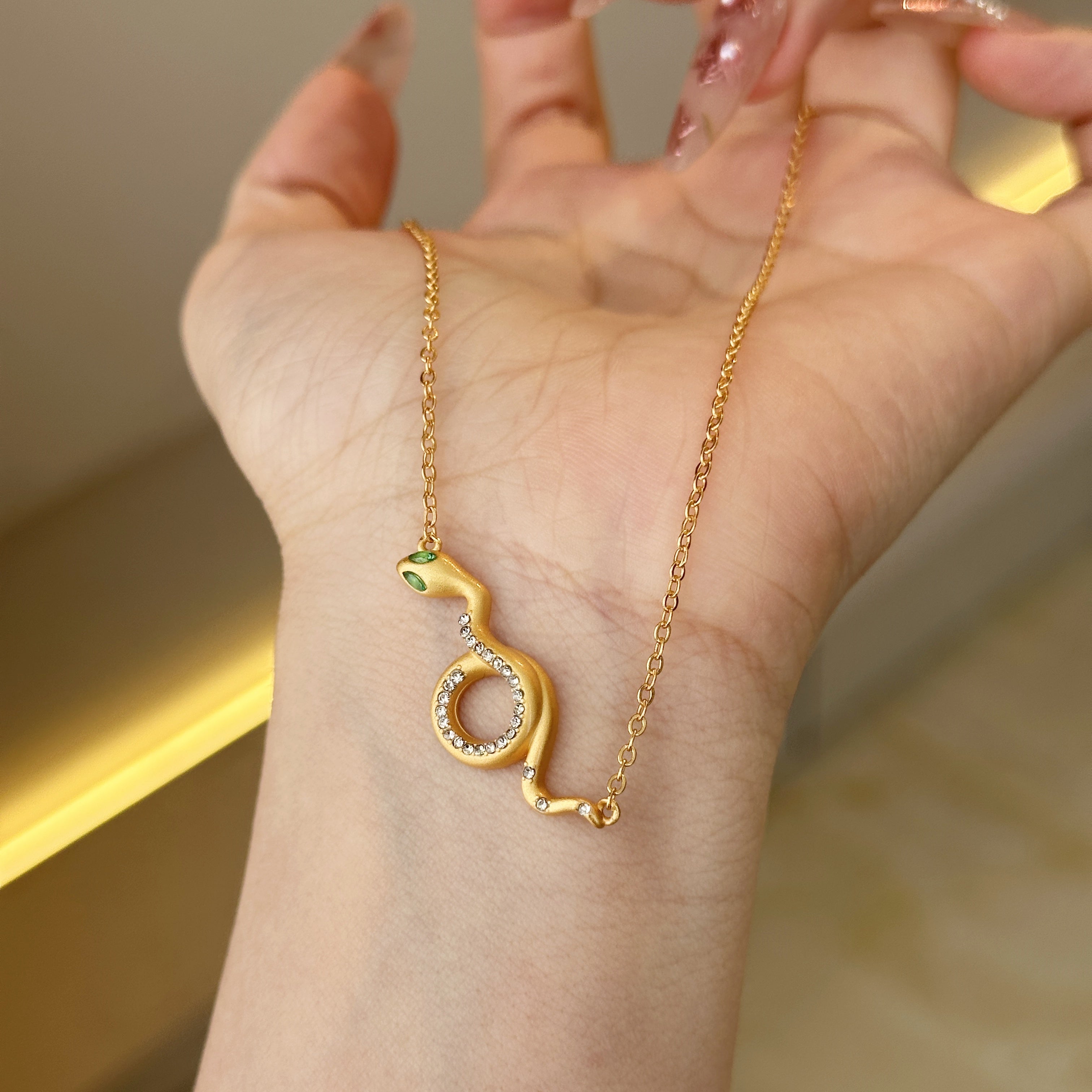 Blue Eye Snake Necklace for Women Retro New Chinese Style Choker