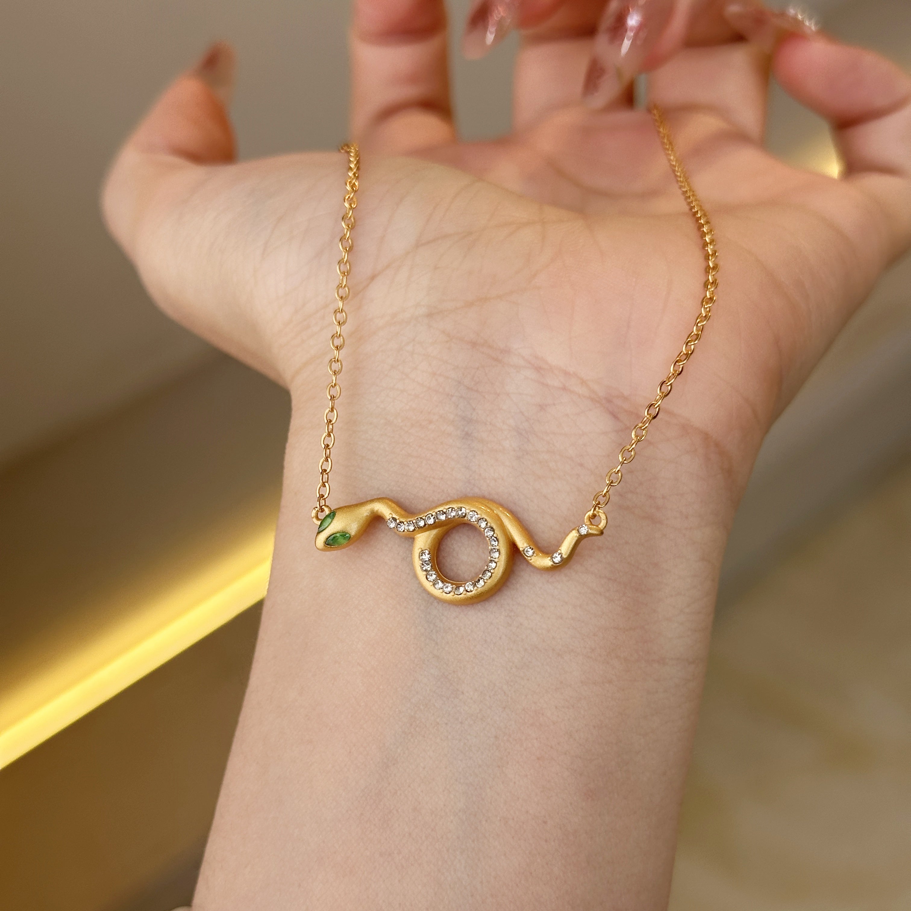 Blue Eye Snake Necklace for Women Retro New Chinese Style Choker