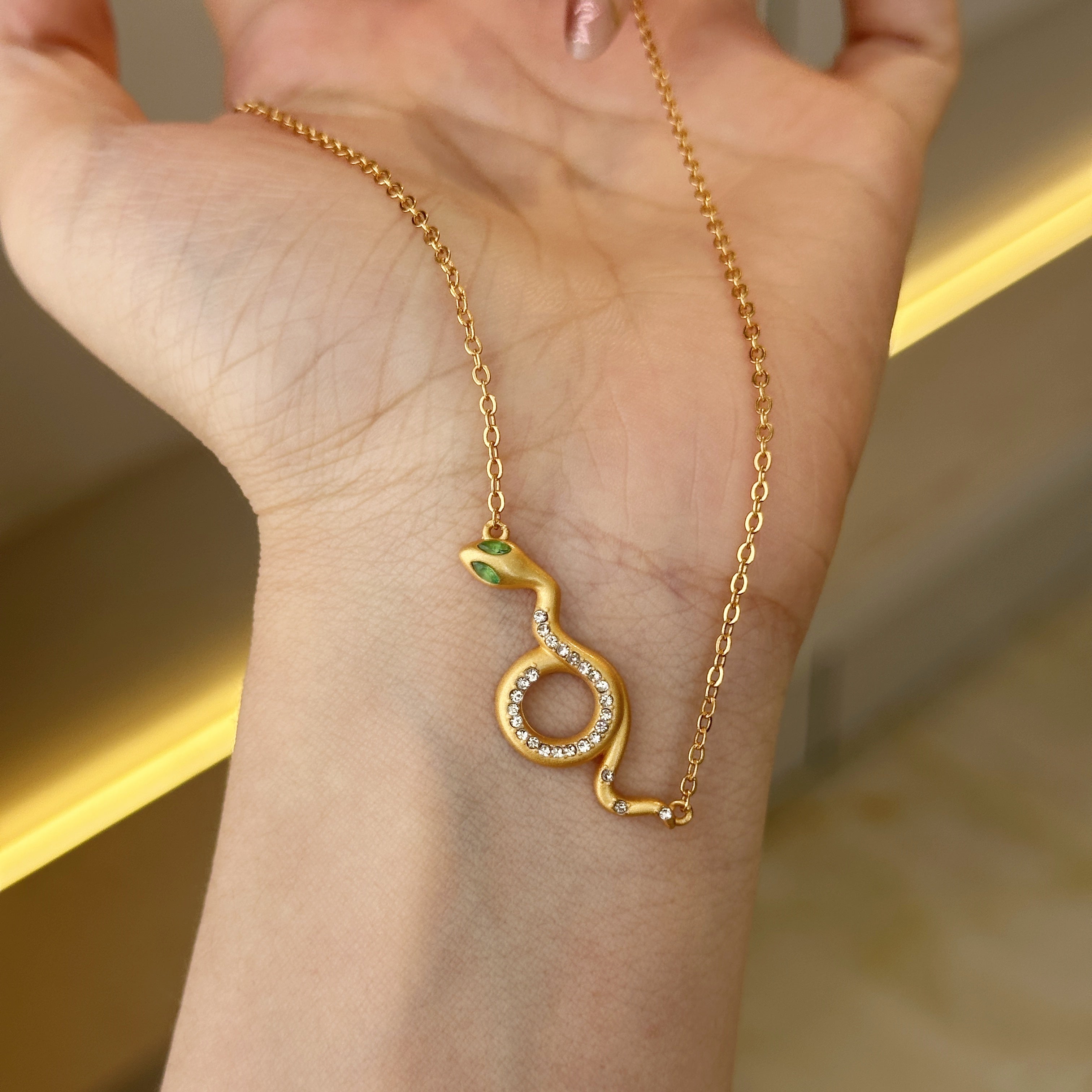 Blue Eye Snake Necklace for Women Retro New Chinese Style Choker