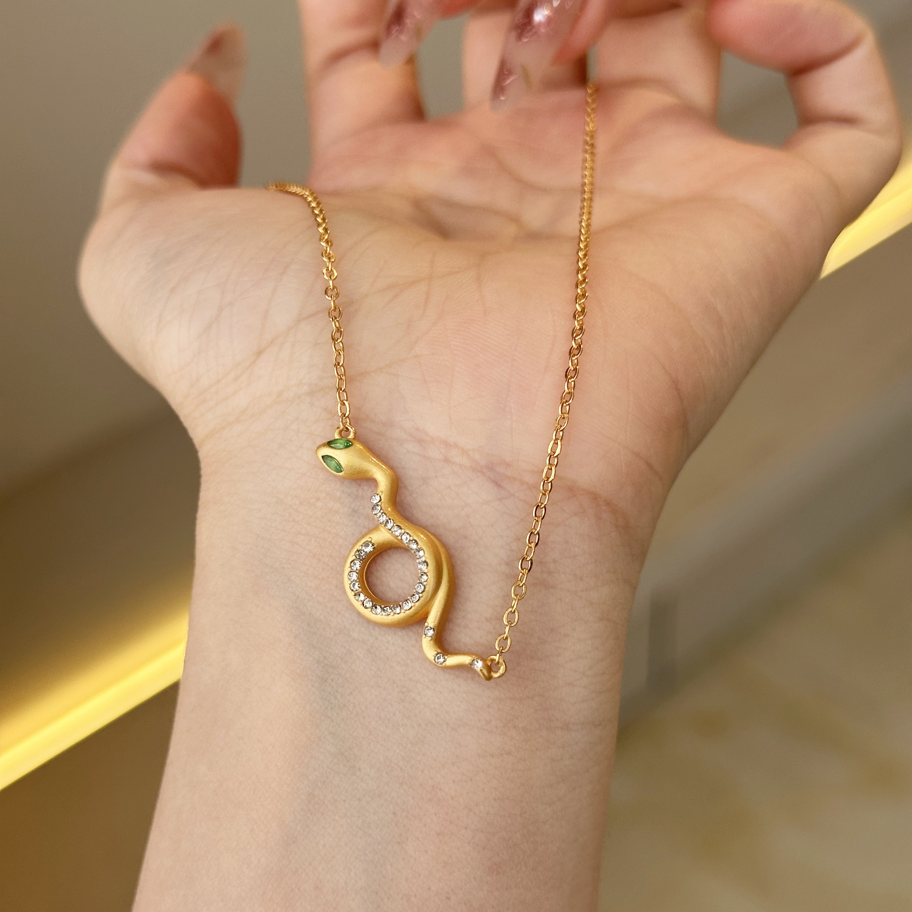 Blue Eye Snake Necklace for Women Retro New Chinese Style Choker