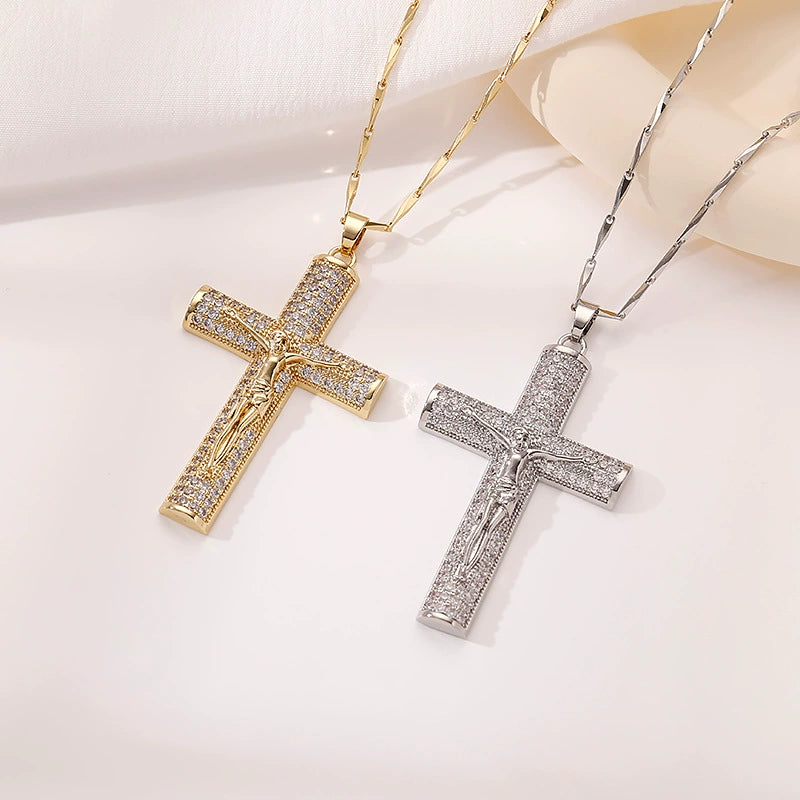 Cross-border hot-selling copper-inlaid zircon cross pendant necklace set ins small fragrant pendant.