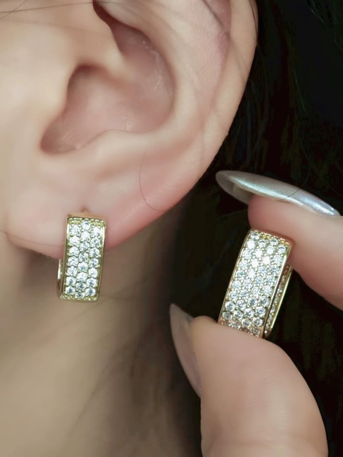 KTLT/New Fashion Women's Light Luxury Earrings Inlaid Zircon Geometric High Temperament Ear Buckles Earrings Earrings Pendant Tide